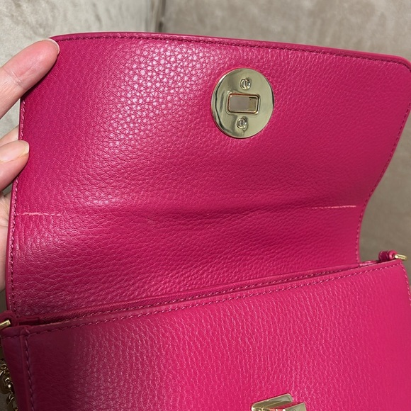 Tory Burch Mercer Classic Cross body- hot pink -Carnation Red with Gold hardware - Picture 2 of 16